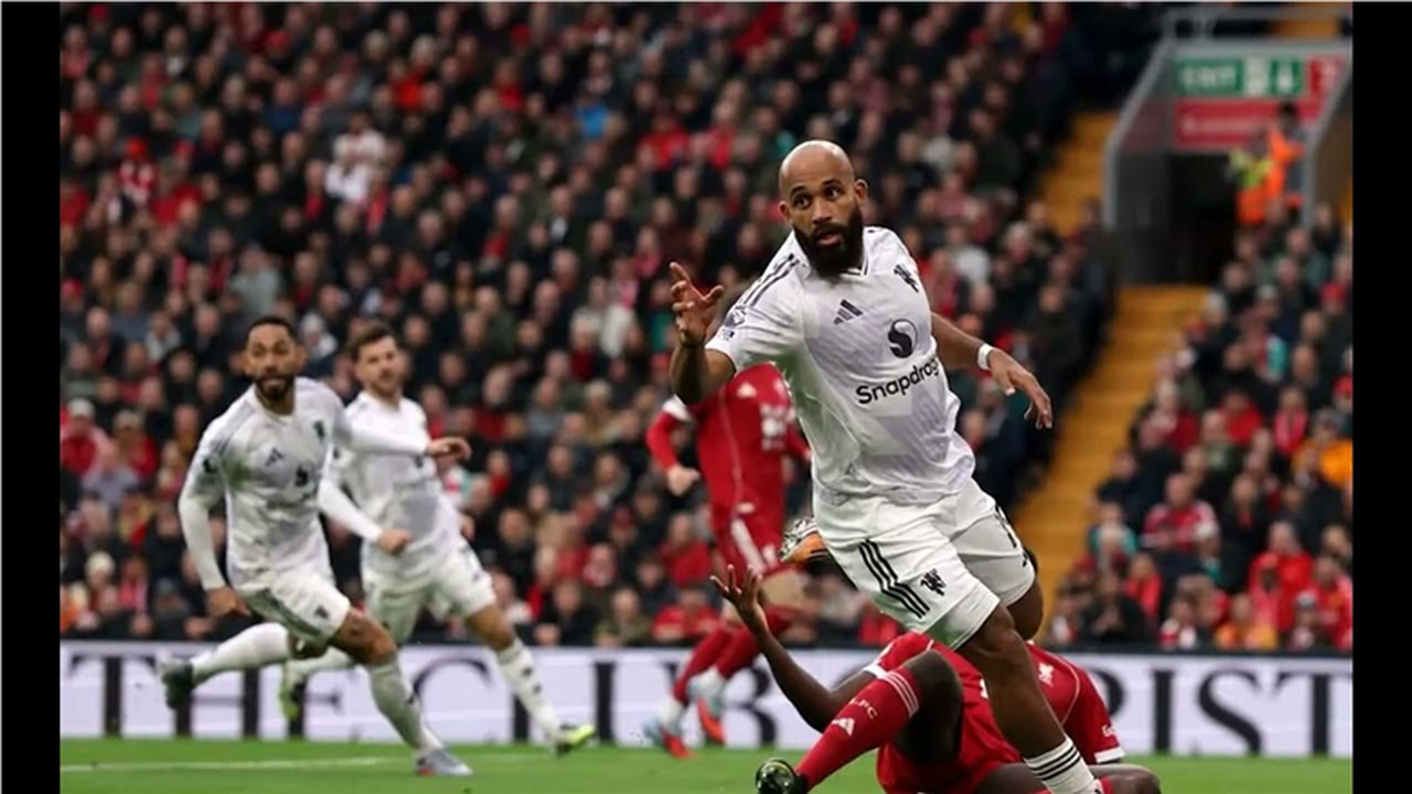 تردد القنوات الناقلة لمواجهة مانشستر يونايتد وبورنموث في الدوري الإنجليزي الممتاز